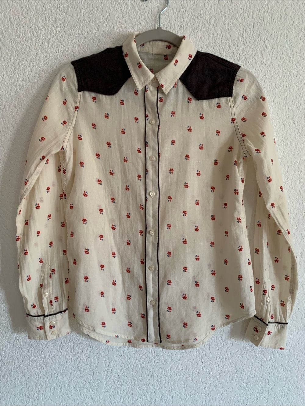Women's Cream Floral Button-Down Western Shirt with Dark Grey Yoke